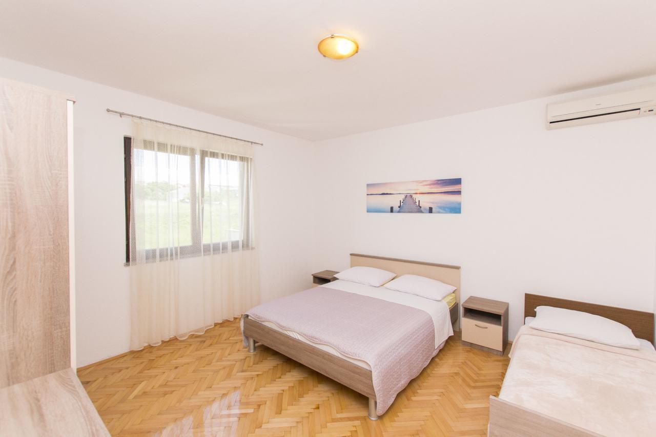Apartments Sanja Povljana Esterno foto