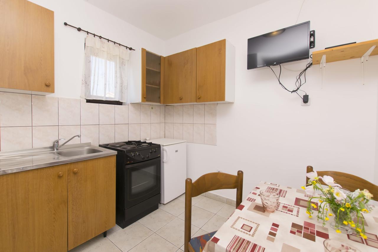 Apartments Sanja Povljana Esterno foto